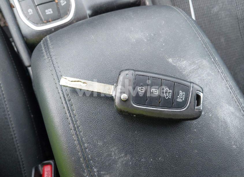 Photo 11 of 2019 Hyundai Santa FE SE (VIN 5NMS2CAD2KH058961)