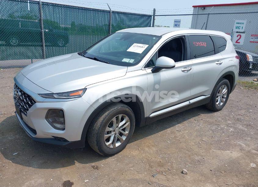 Photo 2 of 2019 Hyundai Santa FE SE (VIN 5NMS2CAD2KH058961)