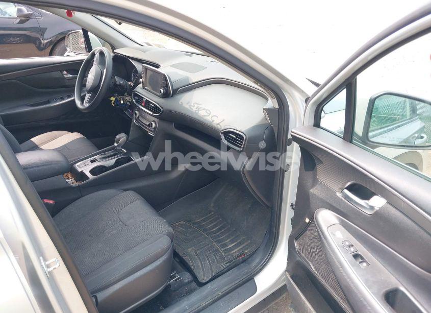 Photo 5 of 2019 Hyundai Santa FE SE (VIN 5NMS2CAD2KH058961)