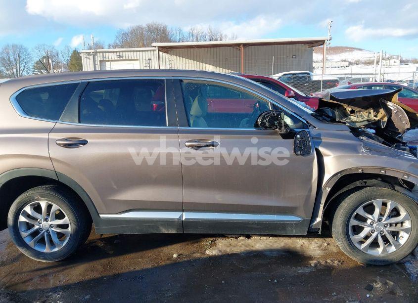 Photo 14 of 2019 Hyundai Santa FE SE (VIN 5NMS2CAD4KH089712)