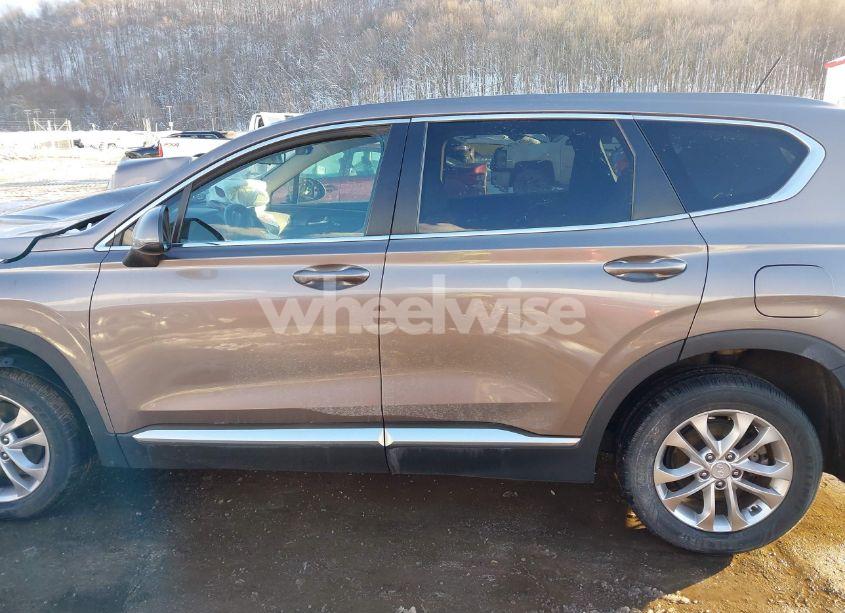 Photo 15 of 2019 Hyundai Santa FE SE (VIN 5NMS2CAD4KH089712)