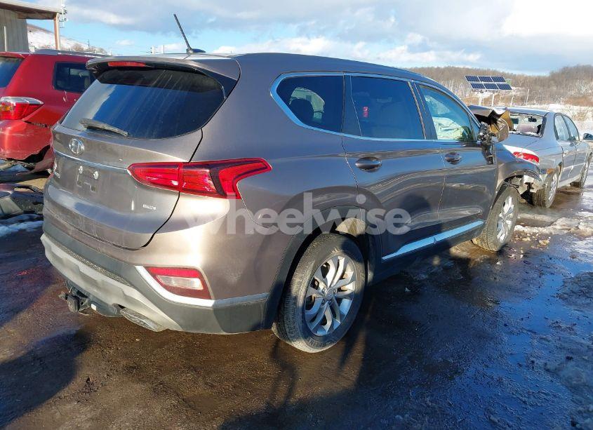 Photo 4 of 2019 Hyundai Santa FE SE (VIN 5NMS2CAD4KH089712)