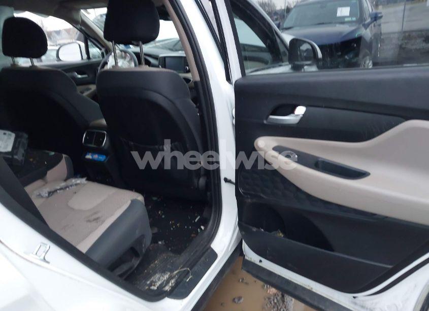 Photo 8 of 2019 Hyundai Santa FE SE (VIN 5NMS2CAD5KH003677)