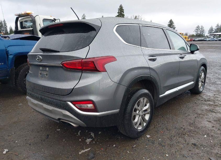 Photo 4 of 2019 Hyundai Santa FE SE (VIN 5NMS2CAD7KH097464)