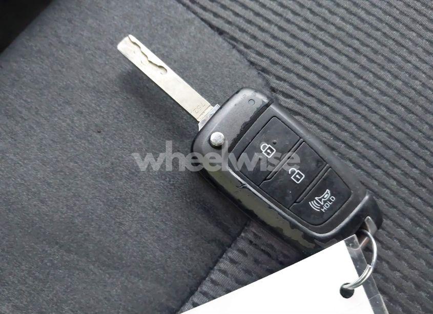 Photo 11 of 2020 Hyundai Santa FE SE (VIN 5NMS2CAD9LH154037)