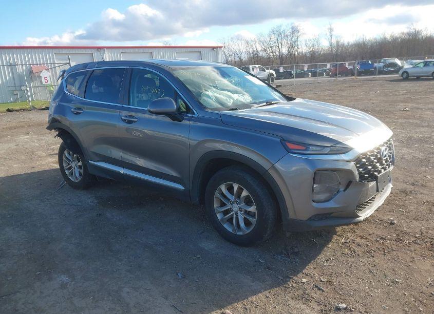 2019 Hyundai Santa FE SE (VIN 5NMS2CADXKH116668) main photo