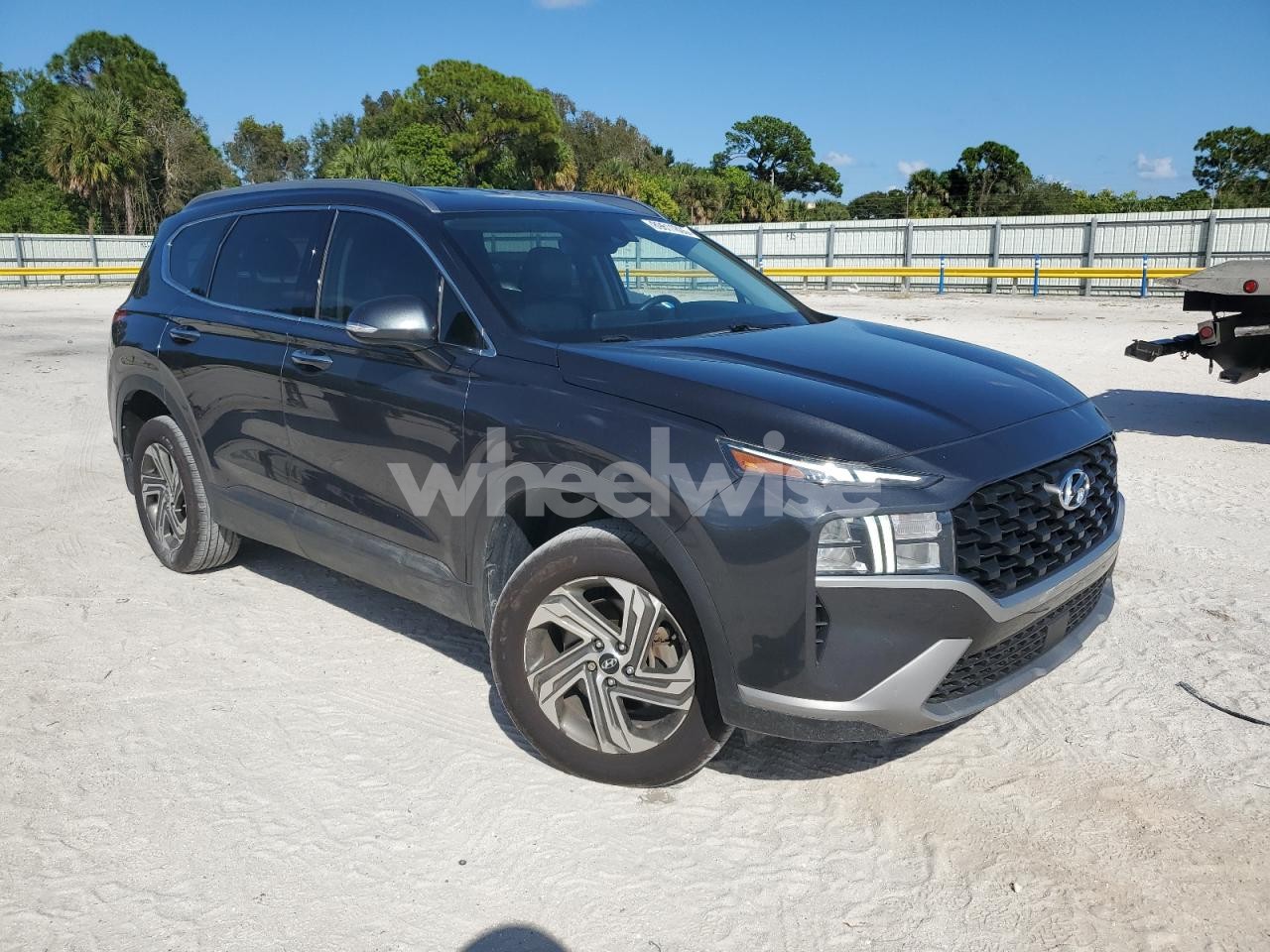 Photo 4 of 2023 HYUNDAI SANTA FE SEL (VIN 5NMS2DAJ0PH515785)