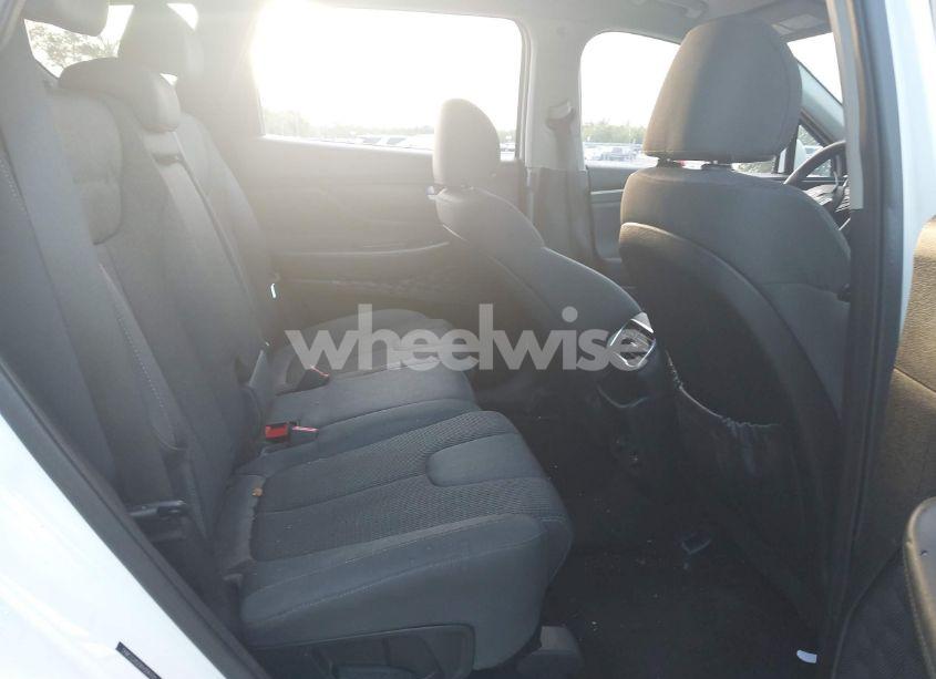 Photo 8 of 2019 Hyundai Santa FE SEL (VIN 5NMS33AD0KH006550)