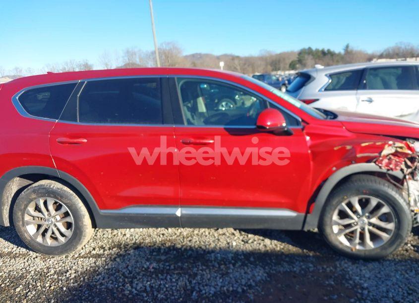 Photo 13 of 2019 Hyundai Santa FE SEL (VIN 5NMS33AD1KH019629)