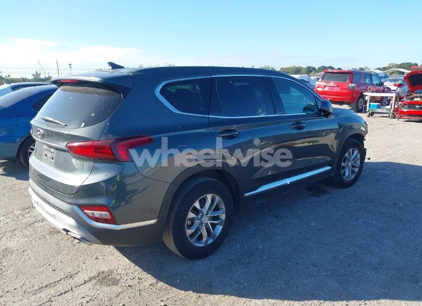 Photo 4 of 2020 Hyundai Santa FE SEL (VIN 5NMS33AD2LH170612)