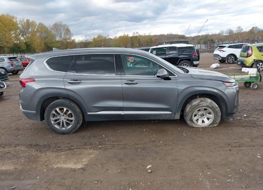 Photo 13 of 2019 Hyundai Santa FE SEL (VIN 5NMS33AD3KH036576)