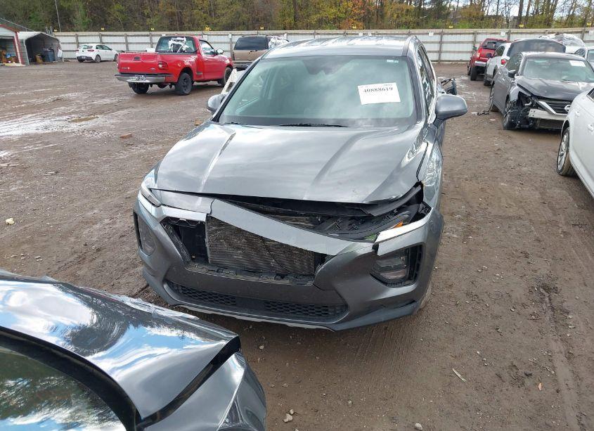 Photo 6 of 2019 Hyundai Santa FE SEL (VIN 5NMS33AD3KH036576)