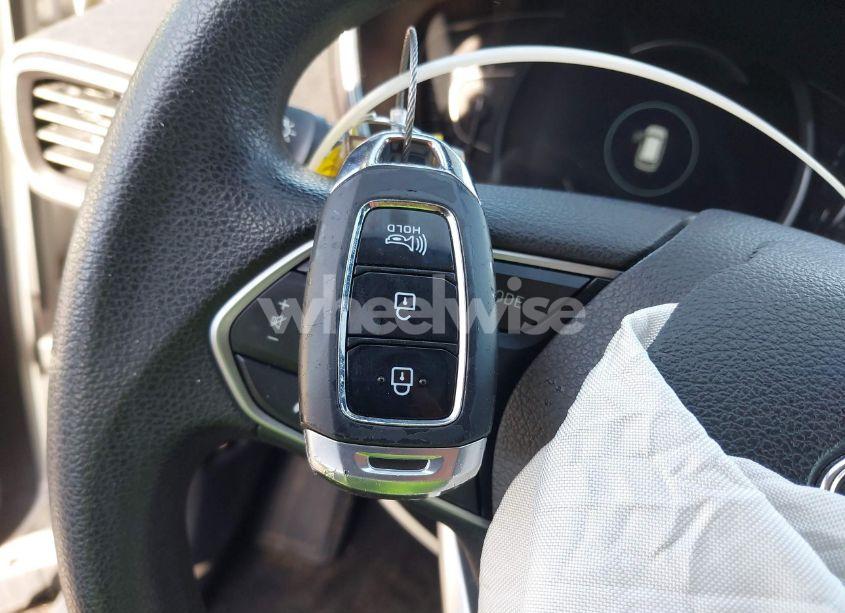 Photo 11 of 2020 Hyundai Santa FE SEL (VIN 5NMS33AD3LH145797)