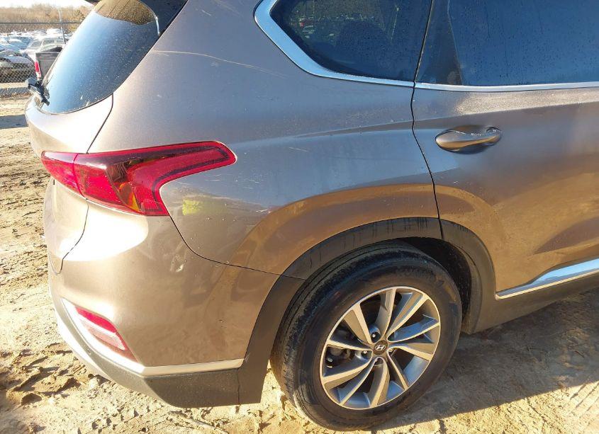 Photo 4 of 2020 Hyundai Santa FE SEL (VIN 5NMS33AD3LH191078)