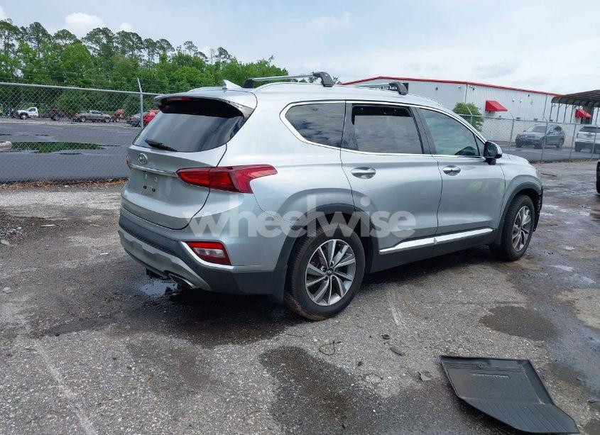 Photo 4 of 2020 Hyundai Santa FE SEL (VIN 5NMS33AD3LH249898)