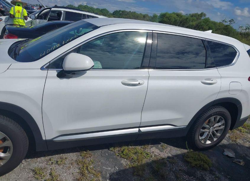 Photo 14 of 2020 Hyundai Santa FE SEL (VIN 5NMS33AD4LH190487)