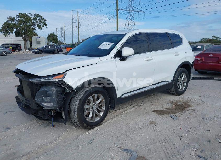 Photo 2 of 2020 Hyundai Santa FE SEL (VIN 5NMS33AD4LH270565)