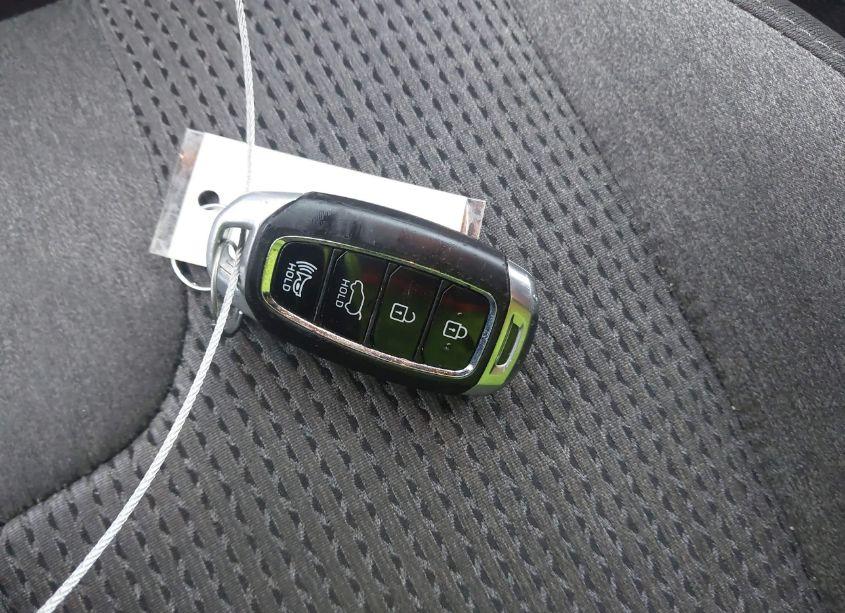 Photo 11 of 2020 Hyundai Santa FE SEL (VIN 5NMS33AD5LH210861)