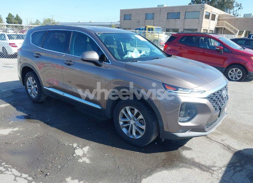 2020 Hyundai Santa FE SEL (VIN 5NMS33AD6LH223571) main photo