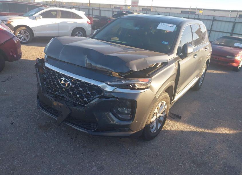 Photo 2 of 2019 Hyundai Santa FE SEL (VIN 5NMS33AD9KH087628)