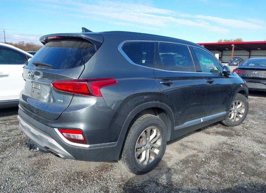 Photo 4 of 2020 Hyundai Santa FE SEL (VIN 5NMS3CAD2LH137528)