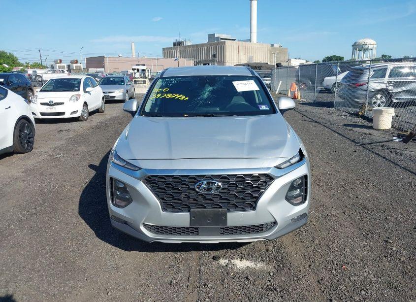 Photo 12 of 2019 Hyundai Santa FE SEL (VIN 5NMS3CAD3KH079914)