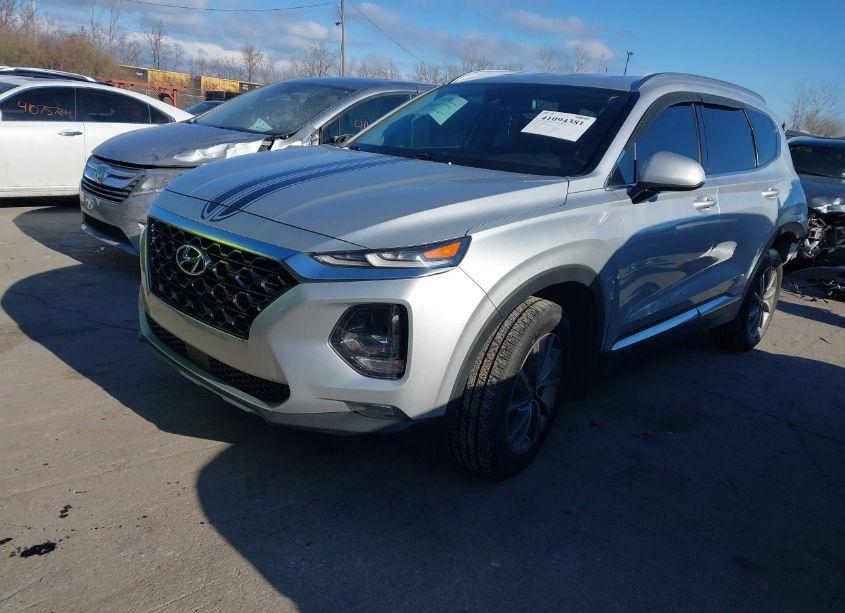 Photo 2 of 2019 Hyundai Santa FE SEL PLUS (VIN 5NMS3CAD4KH000637)