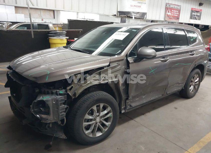 Photo 2 of 2020 Hyundai Santa FE SEL (VIN 5NMS3CAD4LH222631)