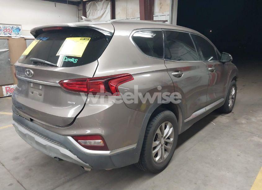 Photo 4 of 2020 Hyundai Santa FE SEL (VIN 5NMS3CAD4LH222631)