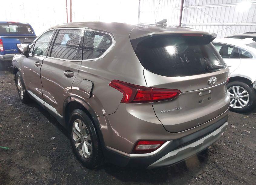Photo 3 of 2019 Hyundai Santa FE SEL (VIN 5NMS3CAD5KH053878)