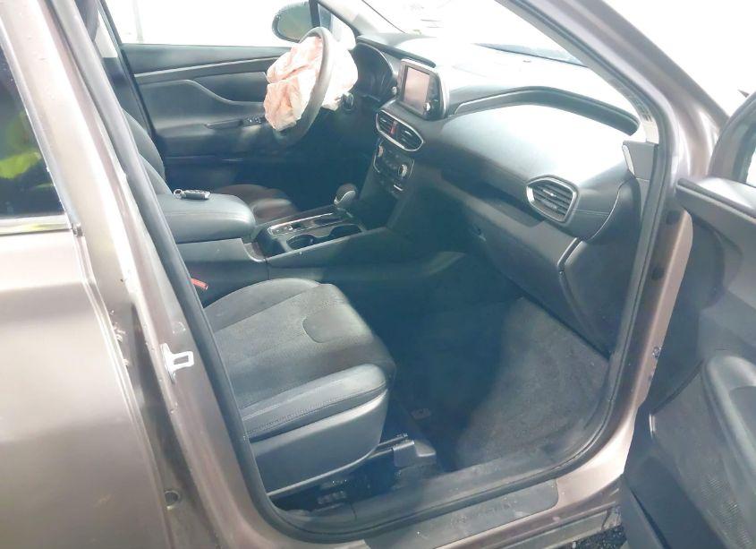 Photo 5 of 2019 Hyundai Santa FE SEL (VIN 5NMS3CAD5KH053878)