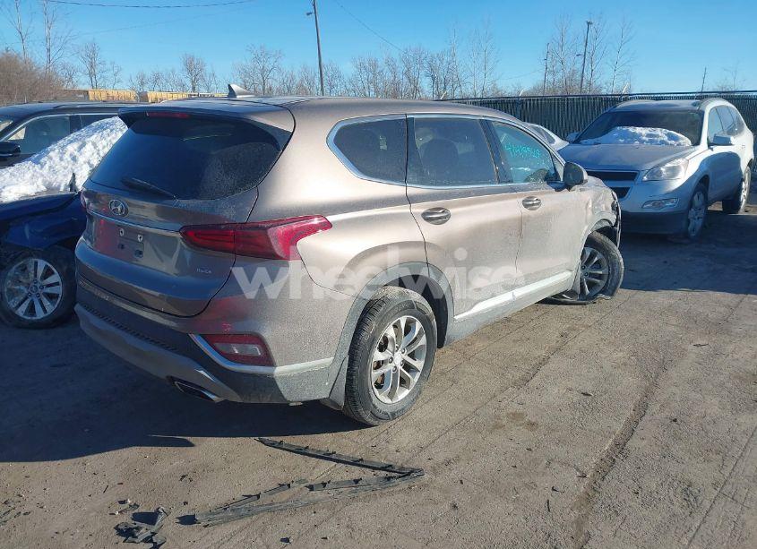 Photo 4 of 2019 Hyundai Santa FE SEL (VIN 5NMS3CAD5KH128935)