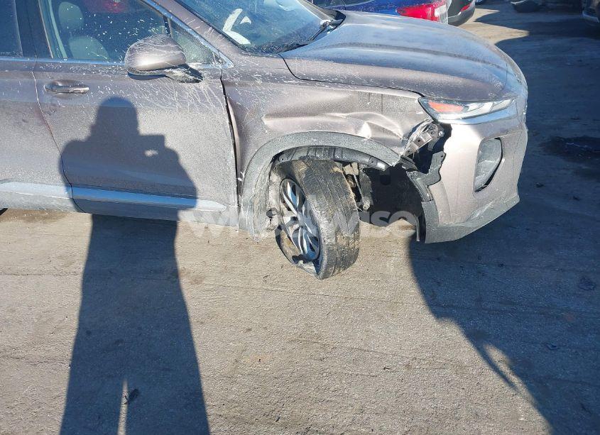 Photo 6 of 2019 Hyundai Santa FE SEL (VIN 5NMS3CAD5KH128935)