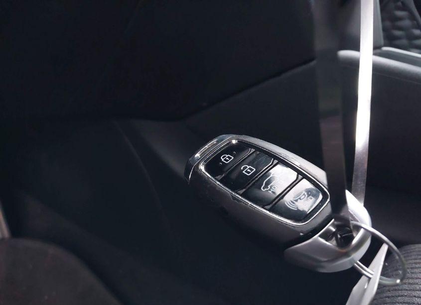 Photo 11 of 2019 Hyundai Santa FE SEL (VIN 5NMS3CAD6KH005631)