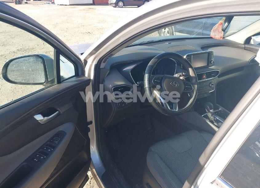 Photo 5 of 2020 Hyundai Santa FE SEL (VIN 5NMS3CAD9LH233091)