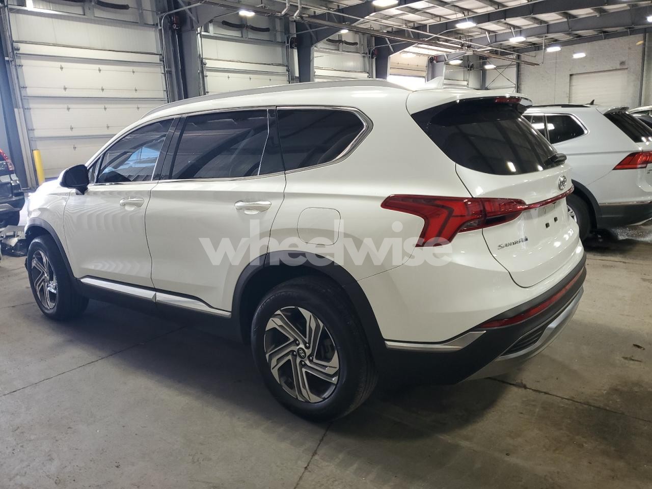 Photo 2 of 2021 HYUNDAI SANTA FE SEL (VIN 5NMS3DAJXMH346982)