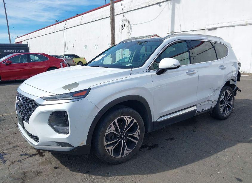Photo 2 of 2019 Hyundai Santa FE ULTIMATE 2.0T (VIN 5NMS5CAA0KH074069)