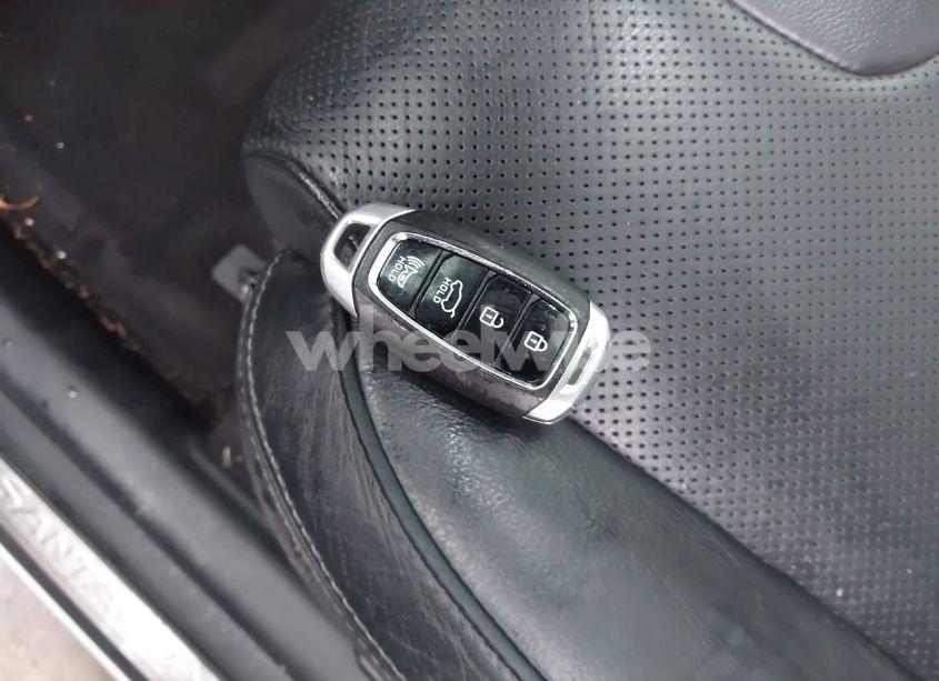 Photo 11 of 2019 Hyundai Santa FE LIMITED 2.0T (VIN 5NMS5CAA3KH036089)