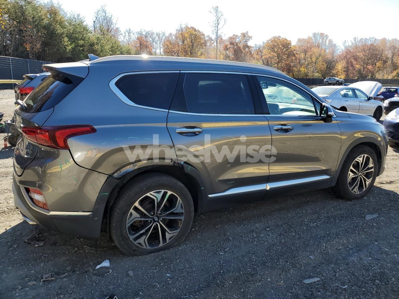Photo 3 of 2019 HYUNDAI SANTA FE LIMITED (VIN 5NMS5CAAXKH108857)