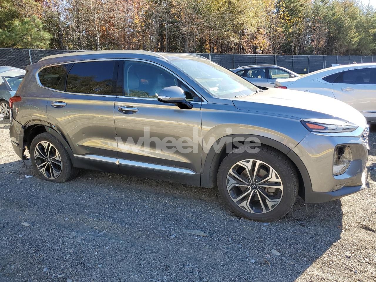 Photo 4 of 2019 HYUNDAI SANTA FE LIMITED (VIN 5NMS5CAAXKH108857)