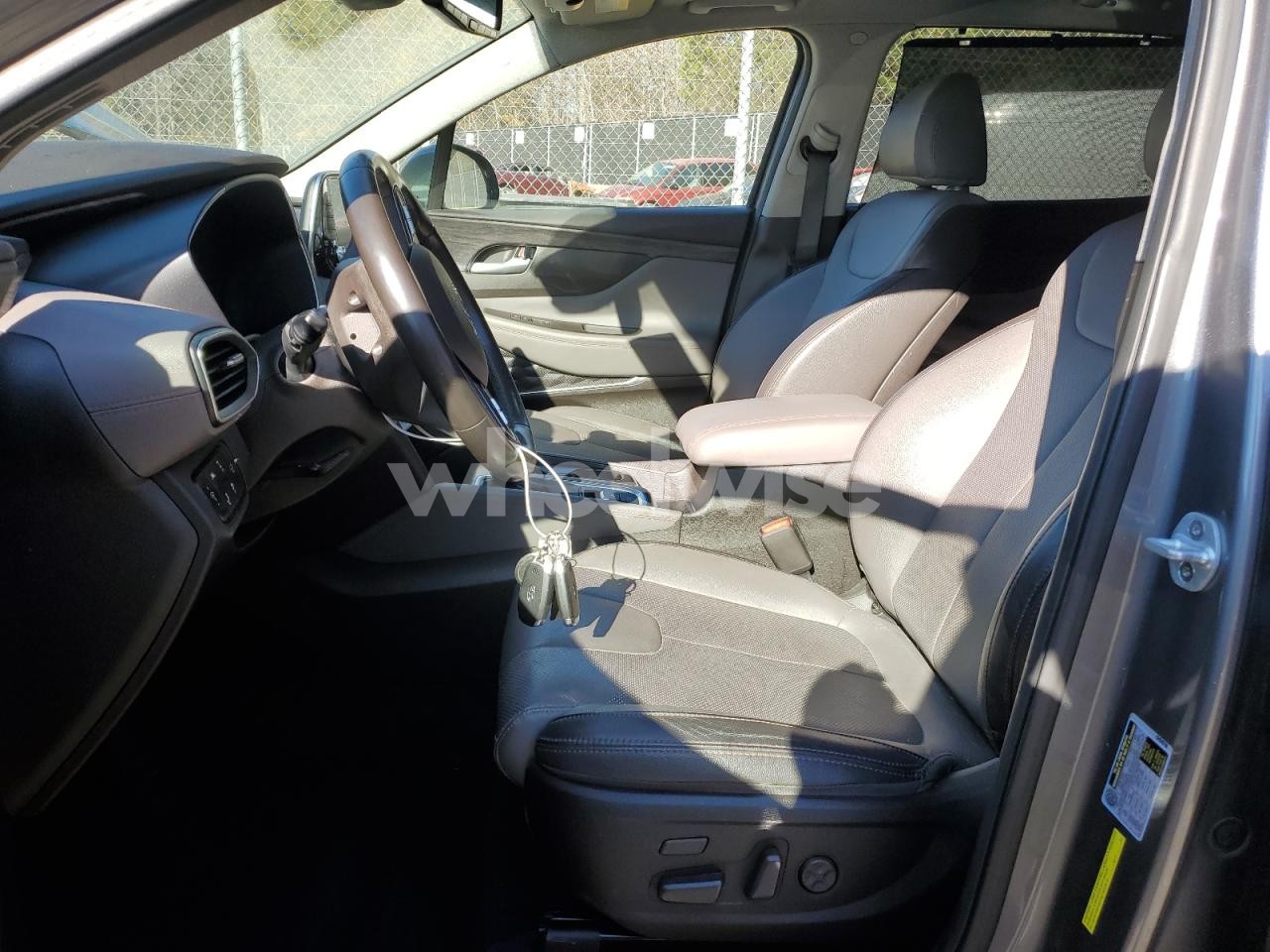 Photo 7 of 2019 HYUNDAI SANTA FE LIMITED (VIN 5NMS5CAAXKH108857)