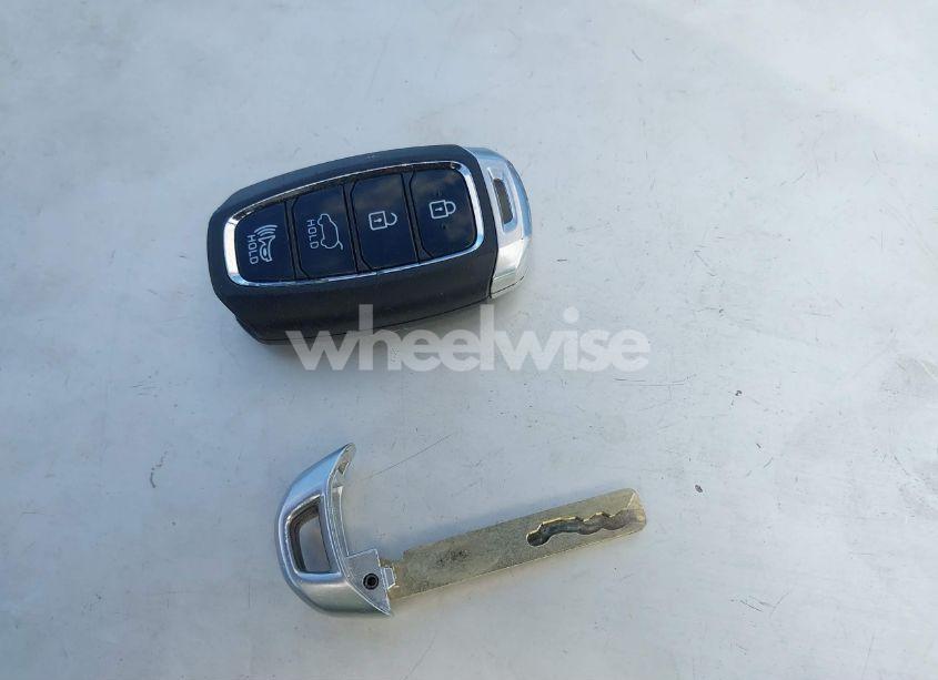 Photo 11 of 2020 Hyundai Santa FE LIMITED (VIN 5NMS5CAD1LH197066)