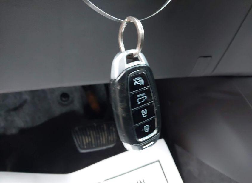 Photo 11 of 2019 Hyundai Santa FE LIMITED (VIN 5NMS5CAD3KH105051)