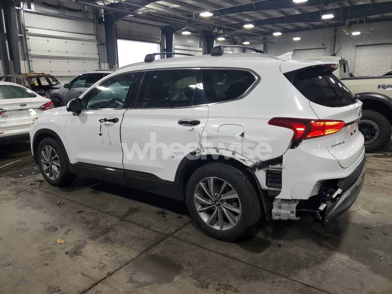 Photo 2 of 2020 HYUNDAI SANTA FE LIMITED (VIN 5NMS5CAD7LH297172)