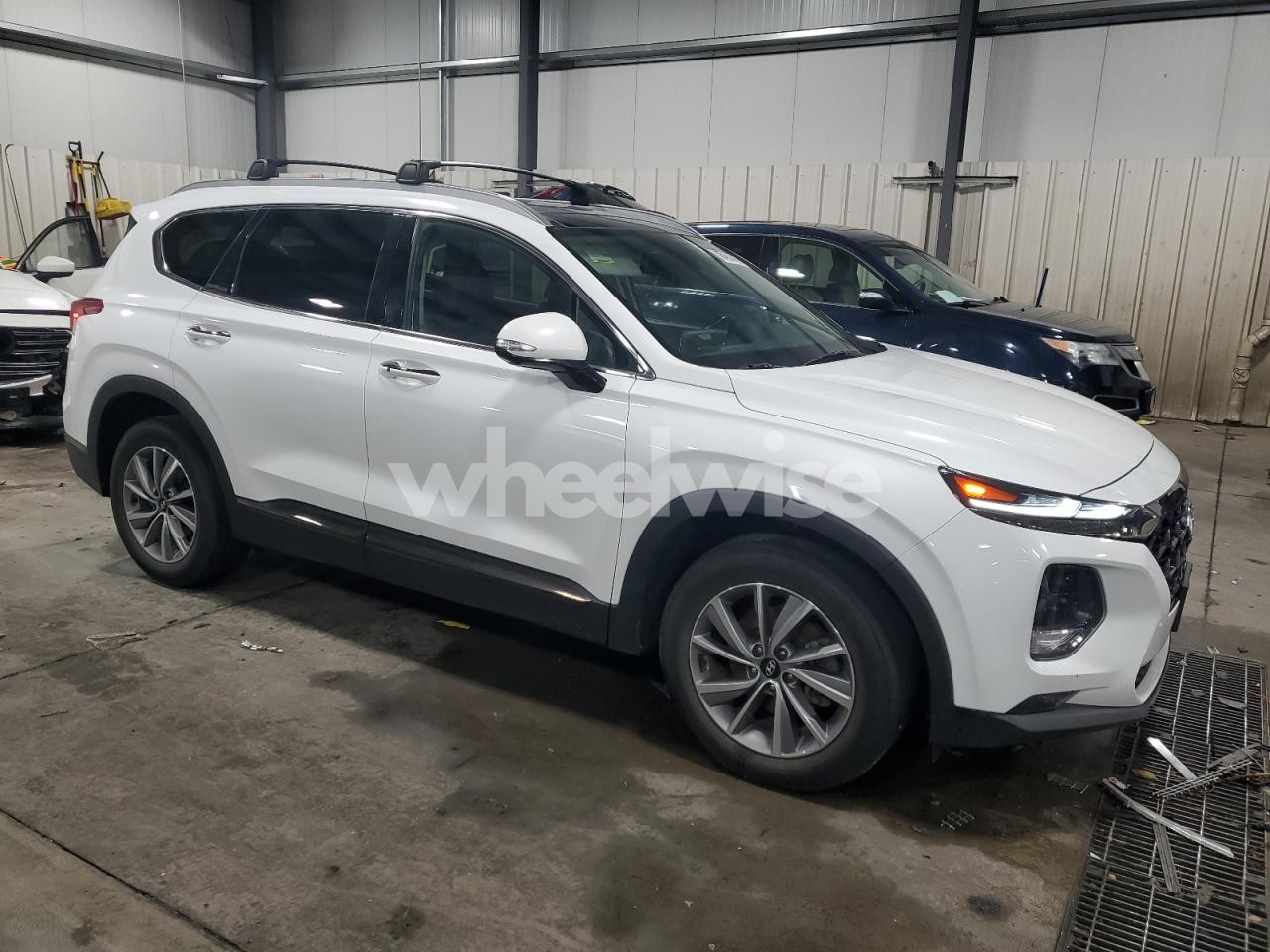 Photo 4 of 2020 HYUNDAI SANTA FE LIMITED (VIN 5NMS5CAD7LH297172)
