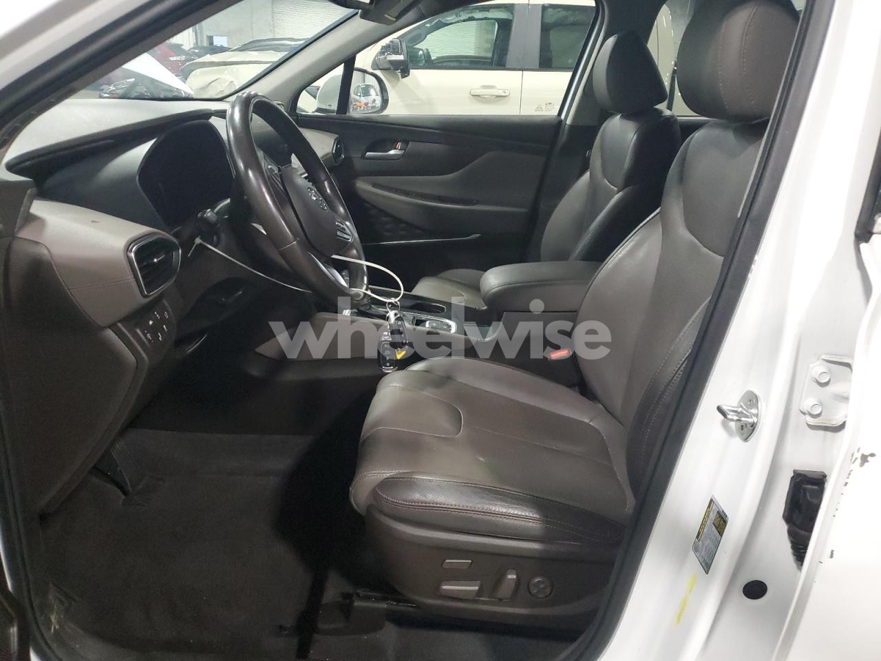 Photo 7 of 2020 HYUNDAI SANTA FE LIMITED (VIN 5NMS5CAD7LH297172)