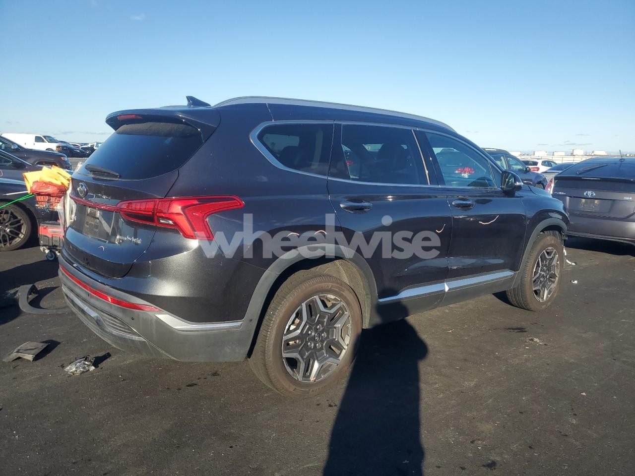 Photo 3 of 2023 HYUNDAI SANTA FE LIMITED (VIN 5NMS5DA16PH001950)