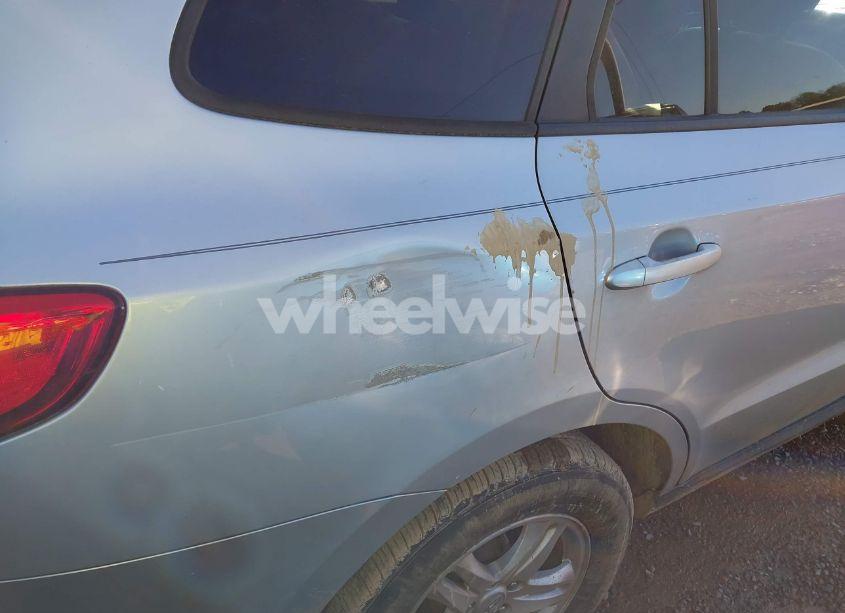 Photo 12 of 2010 Hyundai Santa FE GLS (VIN 5NMSG3AB2AH362807)