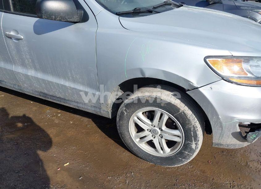 Photo 13 of 2010 Hyundai Santa FE GLS (VIN 5NMSG3AB2AH380708)