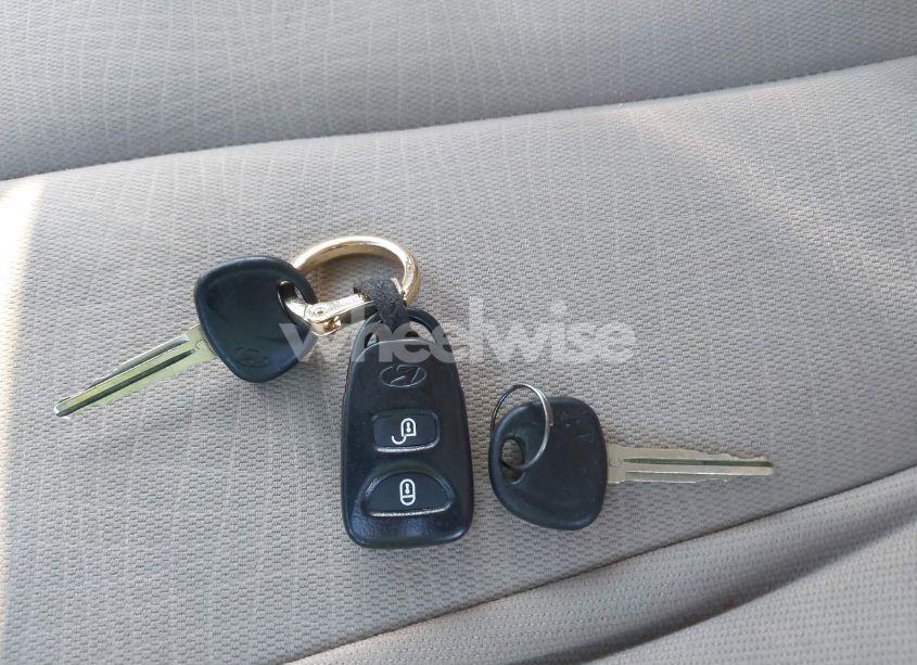 Photo 11 of 2010 Hyundai Santa FE GLS (VIN 5NMSG3AB2AH390882)